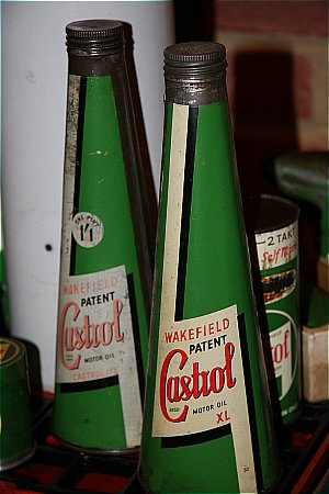 CASTROL  OIL  (XL Cones)  - click to enlarge